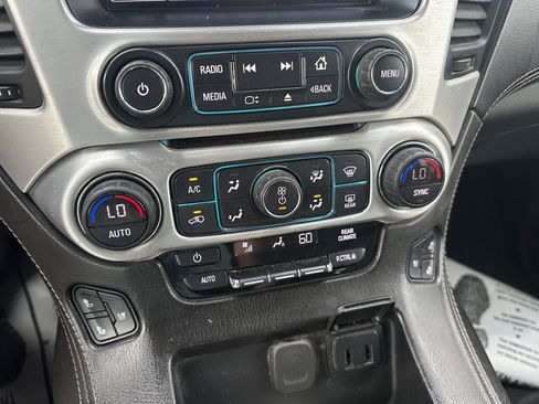 Used 2020 GMC Yukon XL SLT AWD/4WD image 12