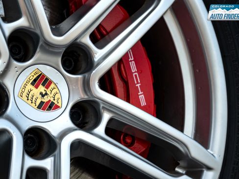 Used 2015 Porsche Macan Turbo image 30