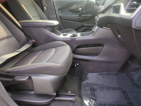 Used 2024 GMC Terrain SLE FWD image 19