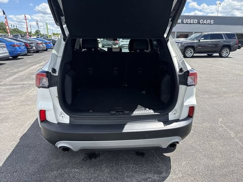 Used 2022 Ford Escape SEL w/ Technology Package AWD/4WD image 17