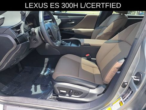 Used 2025 Lexus ES 300h w/ Premium Package FWD image 22