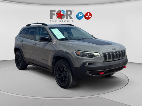 Used 2022 Jeep Cherokee Trailhawk w/ Technology Group B AWD/4WD image 7