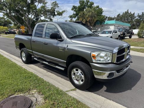 Used 2007 Dodge Ram 2500 Truck SLT AWD/4WD image 2