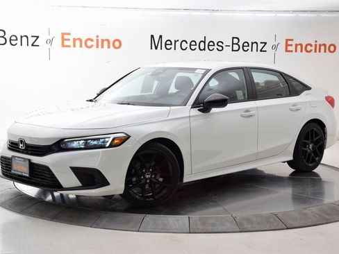 Used 2024 Honda Civic Sport image 2