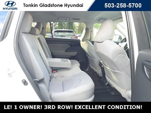 Used 2021 Toyota Highlander LE image 25