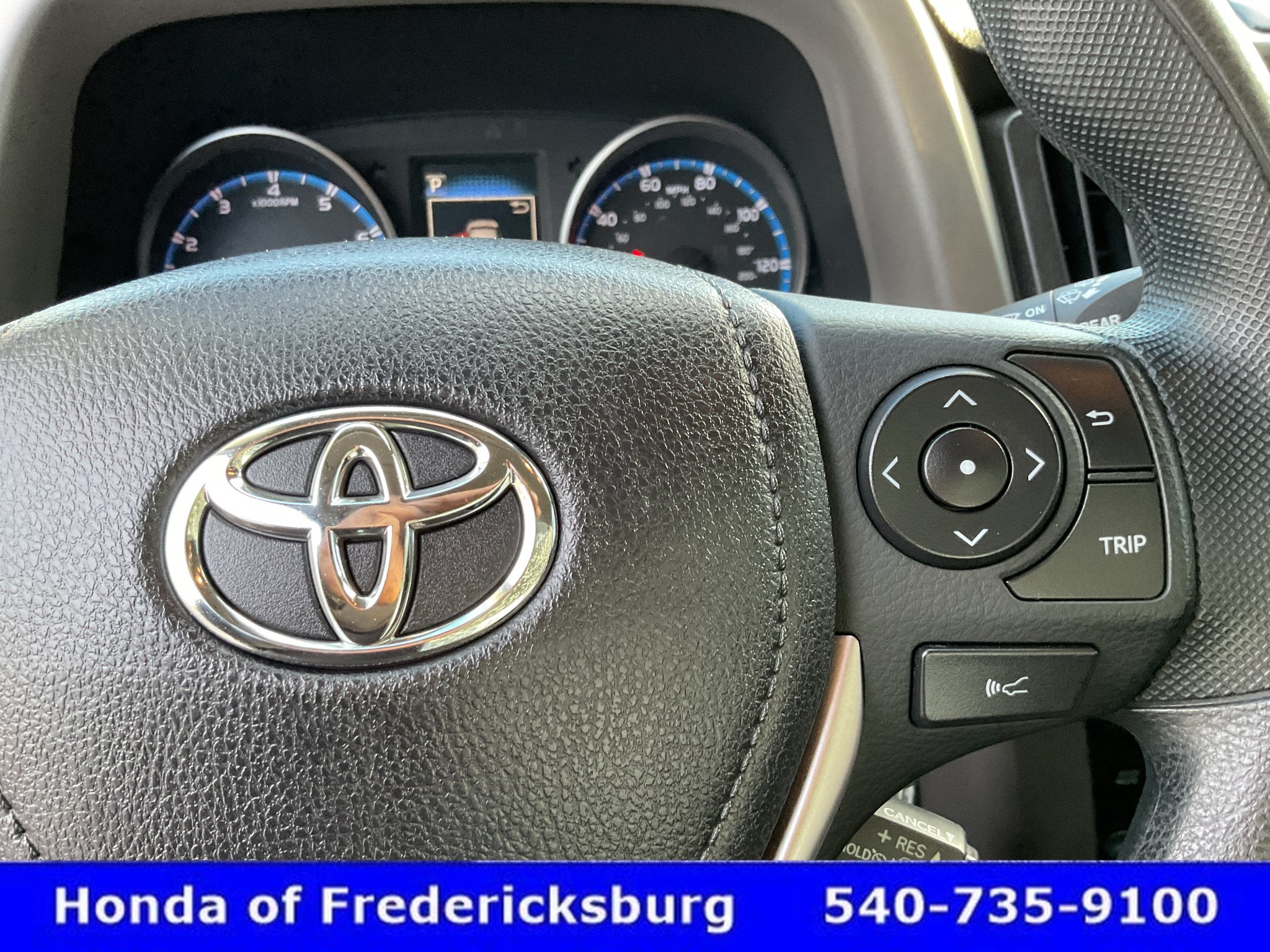 Used 2017 Toyota RAV4 LE AWD/4WD image 33