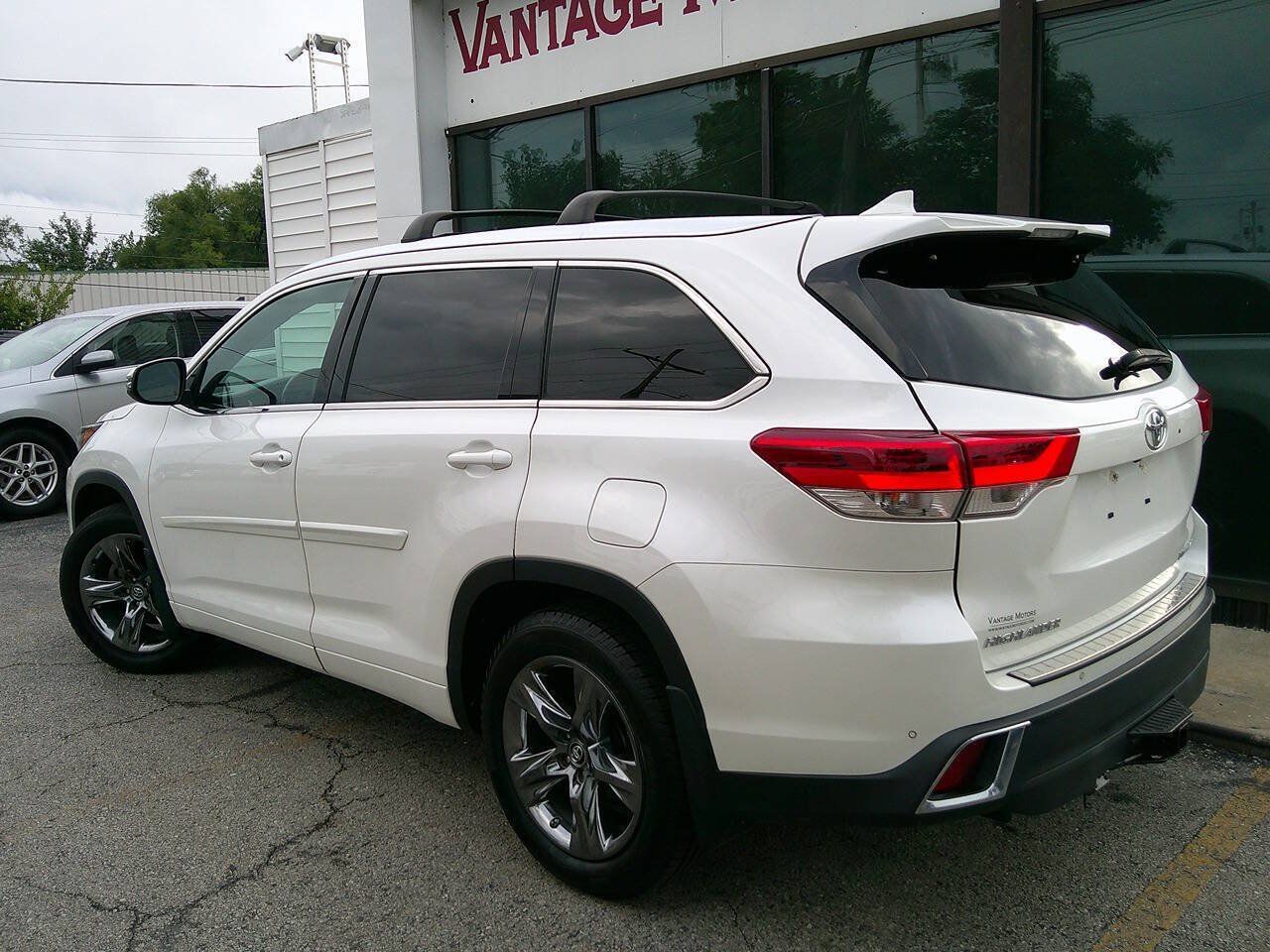 Used 2018 Toyota Highlander Limited Platinum AWD/4WD image 7