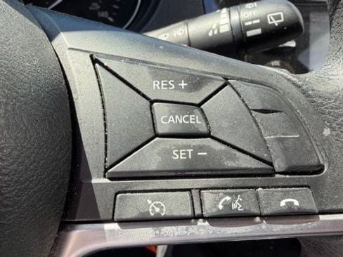 Used 2017 Nissan Rogue S AWD/4WD image 13