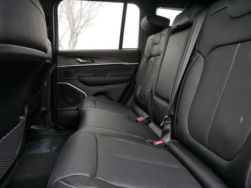 New 2026 Jeep Grand Cherokee Limited Reserve image 10