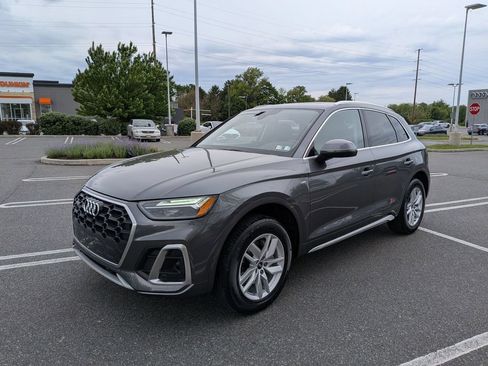 Certified 2023 Audi Q5 2.0T Premium w/ Convenience Package AWD/4WD image 3