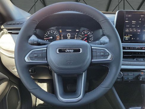New 2025 Jeep Compass Latitude image 12