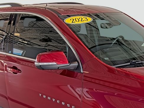 Certified 2023 Chevrolet Traverse LT w/ LT Premium Package AWD/4WD image 17