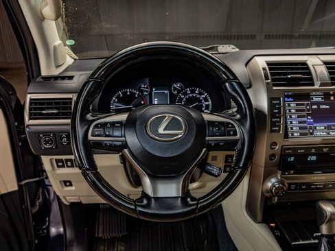 Used 2021 Lexus GX 460 Premium w/ Premium Package AWD/4WD image 18