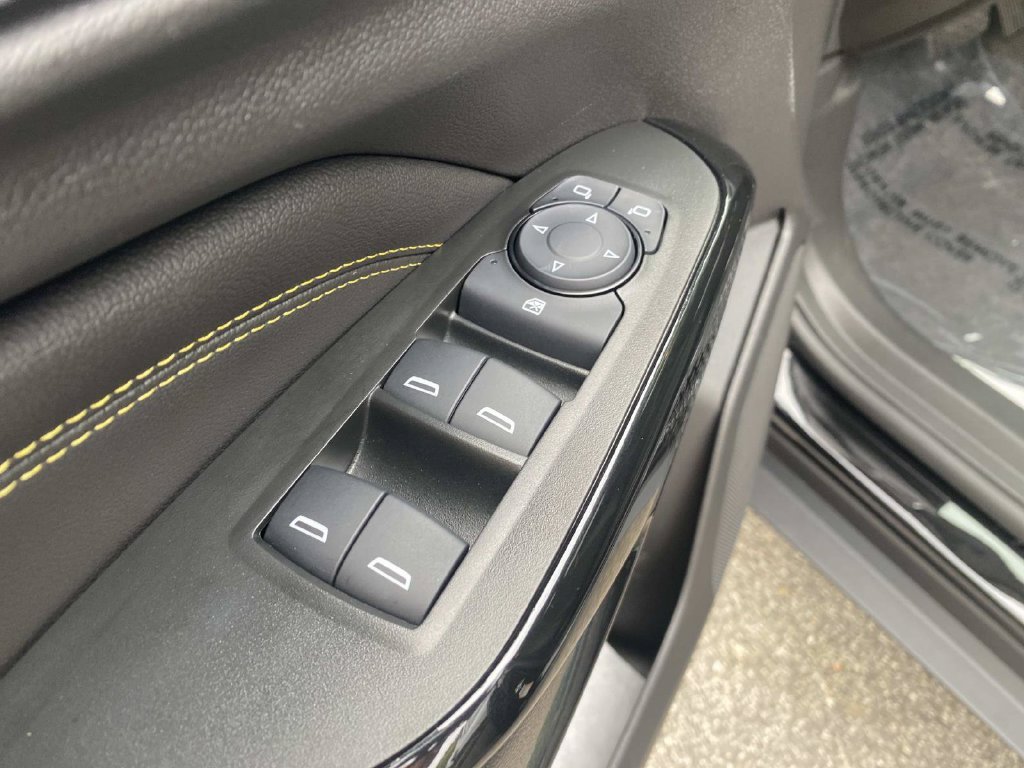 Used 2025 Chevrolet Trax ACTIV w/ Driver Confidence Package FWD image 17