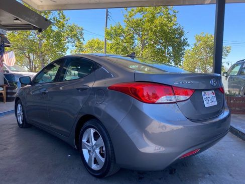 Used 2013 Hyundai Elantra GLS w/ Preferred Pkg FWD image 8