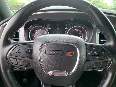 Used 2022 Dodge Charger SXT RWD image 16