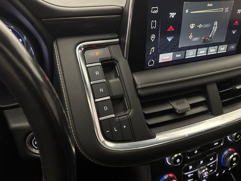 Used 2023 GMC Yukon SLT AWD/4WD image 24
