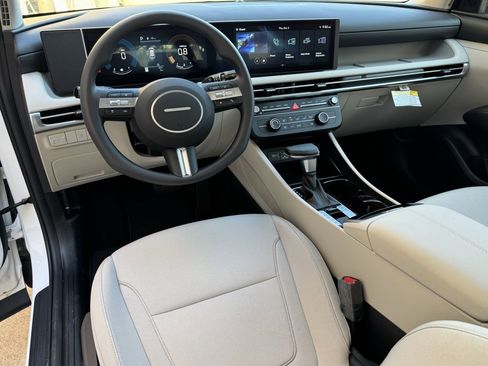 New 2026 Hyundai Tucson SE image 2