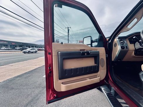 Used 2013 Ford F250 Lariat w/ Lariat Ultimate Pkg image 16