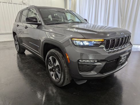 Used 2023 Jeep Grand Cherokee 4WD 4xe image 5