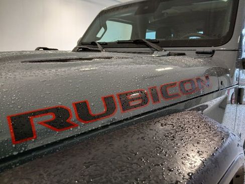 Used 2024 Jeep Wrangler Rubicon w/ Technology Group image 9