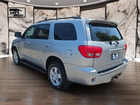Used 2015 Toyota Sequoia SR5 AWD/4WD image 7