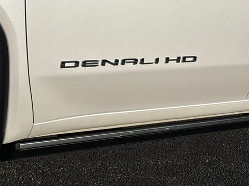 Used 2021 GMC Sierra 2500 Denali w/ Denali Ultimate Package AWD/4WD image 17