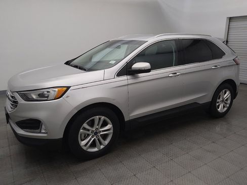 Used 2019 Ford Edge SEL w/ Equipment Group 201A image 2
