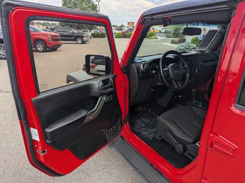 Used 2018 Jeep Wrangler Unlimited Sport S AWD/4WD image 8