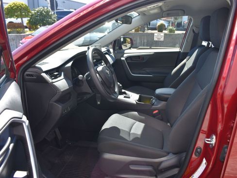 Used 2025 Toyota RAV4 LE image 18