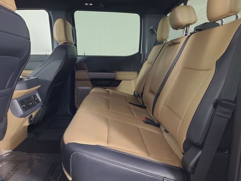 Used 2025 Ford F350 Lariat w/ Chrome Package image 21