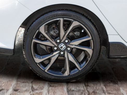 Used 2018 Honda Civic Sport image 35