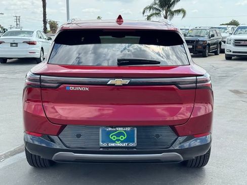 Certified 2025 Chevrolet Equinox EV LT w/ Convenience Package FWD image 4