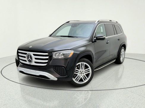 Certified 2025 Mercedes-Benz GLS 450 4MATIC image 2