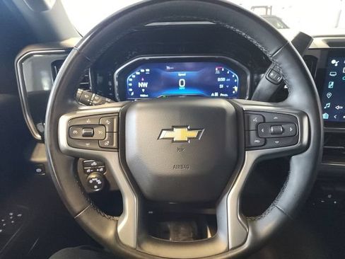 Used 2023 Chevrolet Silverado 1500 LT AWD/4WD image 23