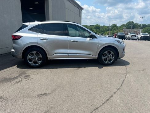 Used 2024 Ford Escape ST-Line w/ Tech Pack #1 AWD/4WD image 7