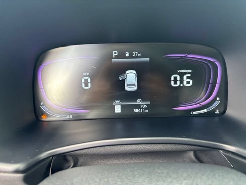 Used 2025 Kia Soul LX w/ LX Technology Package FWD image 38