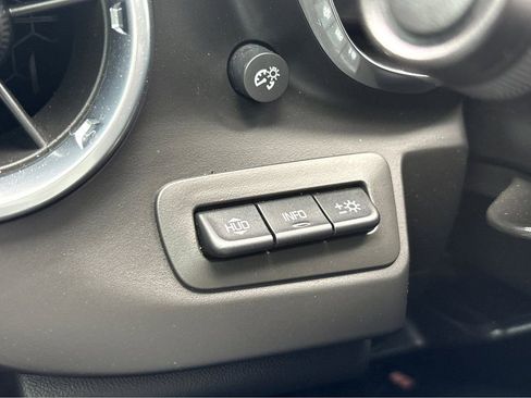 Used 2019 Chevrolet Camaro LT RWD image 13