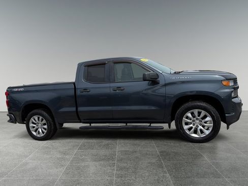 Used 2019 Chevrolet Silverado 1500 Custom w/ Custom Value Package AWD/4WD image 7