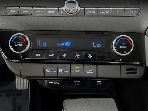 Used 2024 Hyundai Elantra SEL image 26