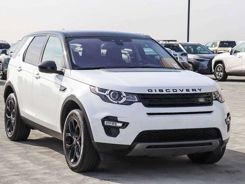 Used 2018 Land Rover Discovery Sport HSE image 3
