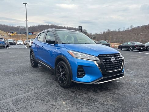 Used 2022 Nissan Kicks SR image 10