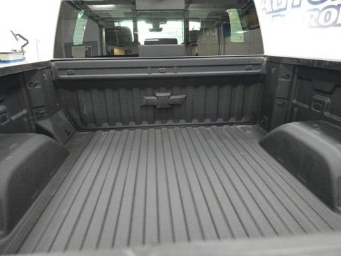 Used 2020 Chevrolet Silverado 1500 LTZ w/ LTZ Premium Package AWD/4WD image 8