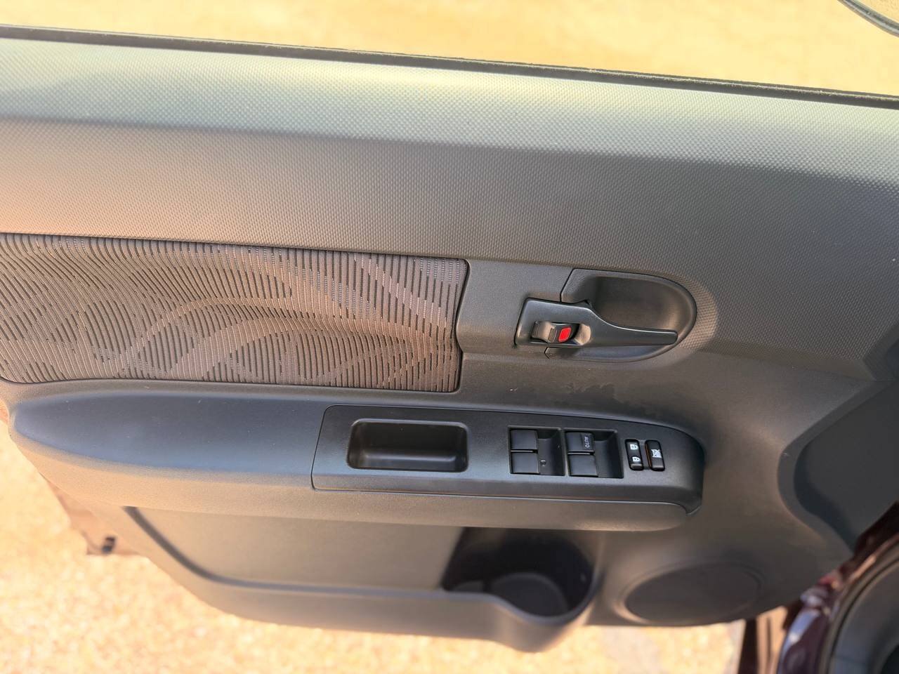 Used 2015 Scion xB FWD image 25