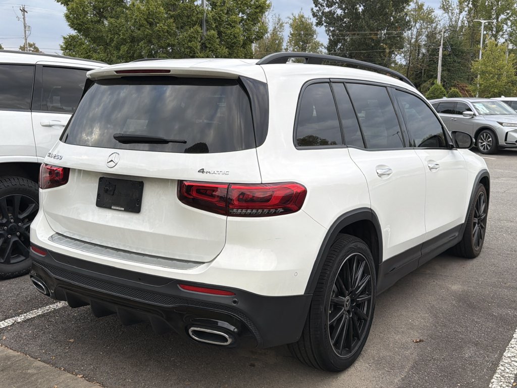 Used 2022 Mercedes-Benz GLB 250 4MATIC image 4