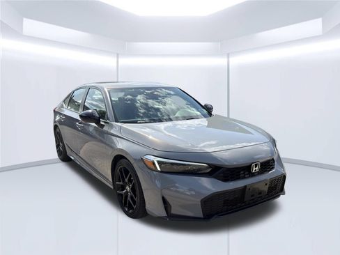 Used 2025 Honda Civic Sport image 2