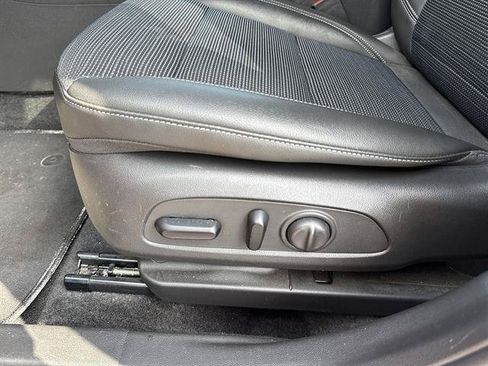 Used 2024 Buick Envista Preferred w/ Convenience I Package FWD image 42