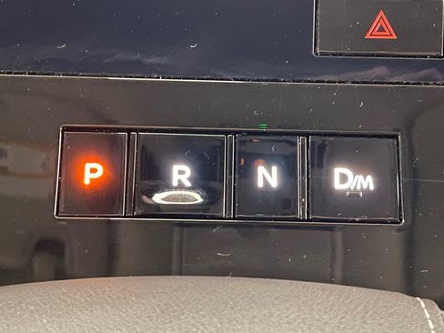 Used 2025 INFINITI QX80 Sensory image 42