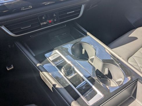 Used 2024 Volkswagen Atlas SEL Premium R-Line image 13