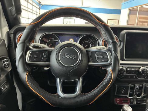Used 2021 Jeep Gladiator Mojave AWD/4WD image 11